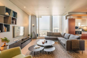 Luxury Retreat, City & Sea Views, Metro Nearby